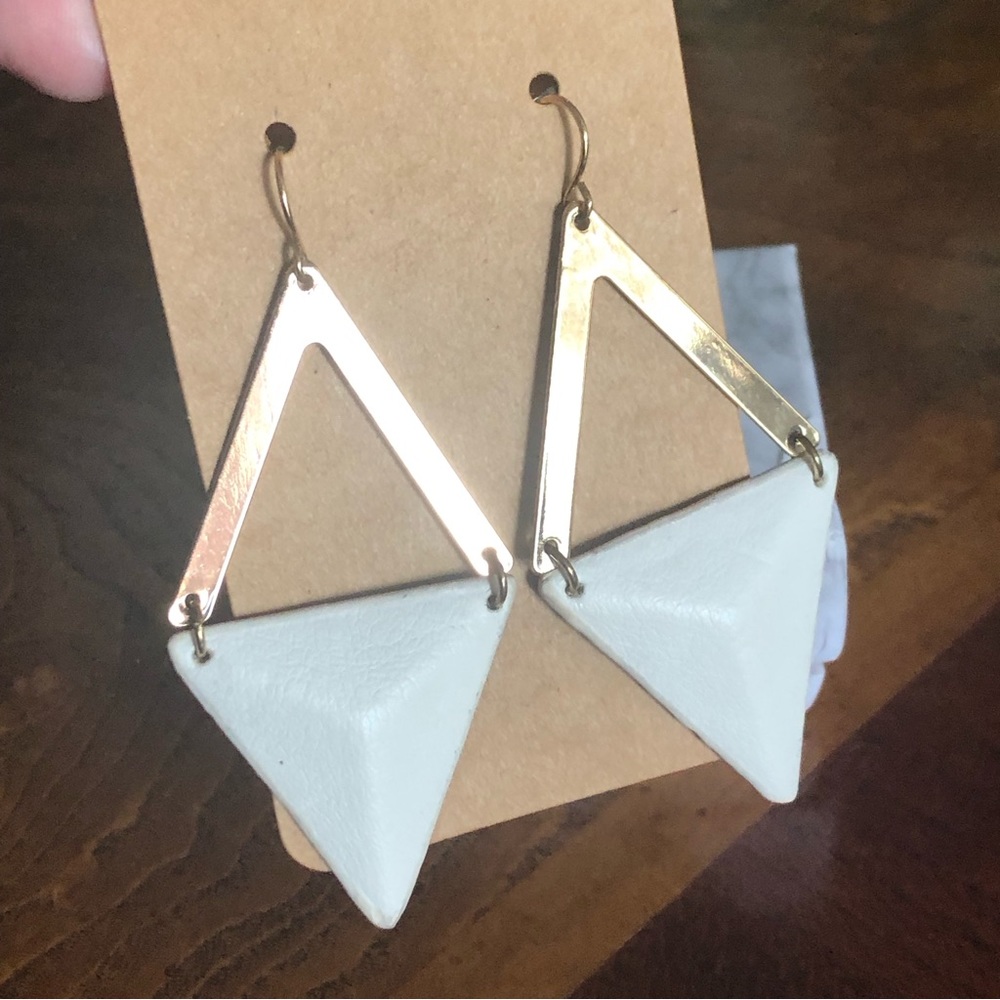 Shiny gold plated triangular genuine white leather earrings